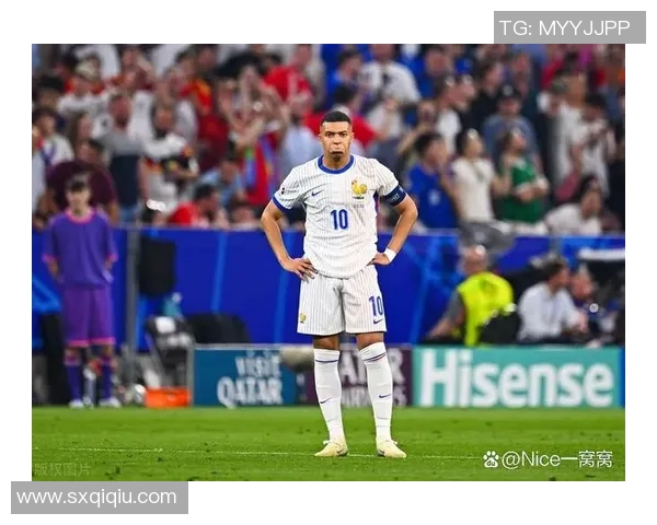 姆巴佩半场与西班牙球员换球衣，展现友谊与尊重