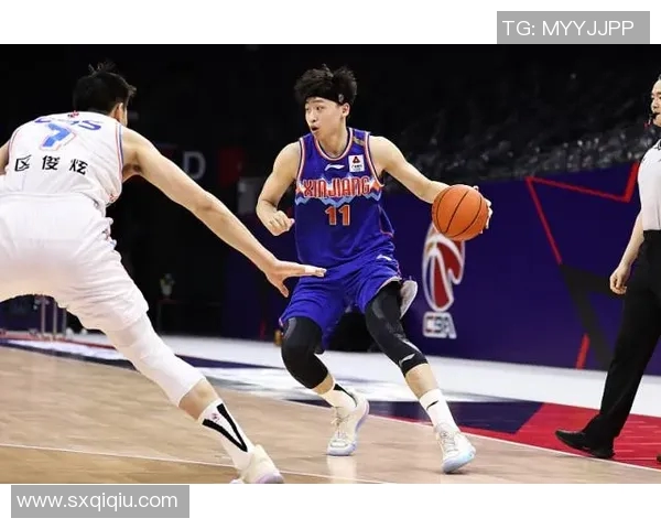齐麟：从青涩少年到篮球新星的成长之路与未来展望