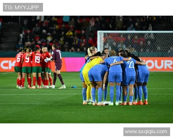 荷兰女足与澳大利亚女足激战正酣谁将晋级下一轮赛事的巅峰对决